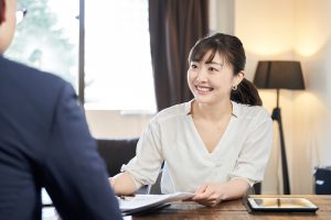 Asian,Female,Business,Woman,Explaining