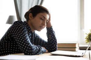 資格勉強を先延ばしにしてしまう……原因や対策を知ろう！